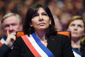 Anne Hidalgo le 18 novembre lors d'une réunion des maires de France.