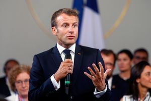 Emmanuel Macron, vendredi à Paris lors d'un discours devant des chefs d'entreprise. 