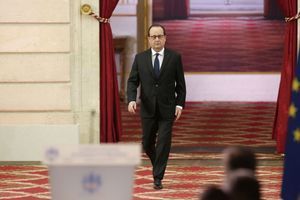 Arrivée de François Hollande, jeudi, lors de la conférence de presse à l'Elysée.