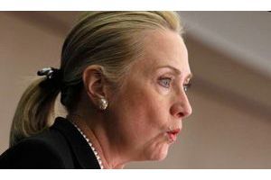 Benghazi: Clinton "assume la responsabilité"