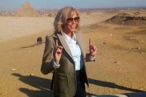 Brigitte Macron à la découverte des pyramides