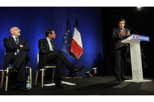  Eric Ciotti, l'actuel directeur de campagne de François Fillon, et Christian Estrosi écoutent le Premier ministre en 2011.