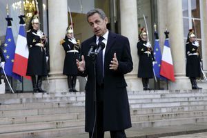 Nicolas Sarkozy à la sortie de l'Elysée après sa rencontre avec le président de la République, le 8 janvier.