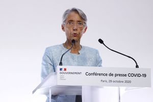 Elisabeth Borne lors de la conférence de presse du 29 octobre 2020.
