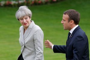 Theresa May et Emmanuel Macron le 15 mars 2018 à Paris