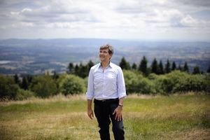 Arnaud Montebourg au mont Beuvray en juin 2011. Cette année-là, il allait créer la surprise en s'imposant en troisième homme de la primaire de la gauche.