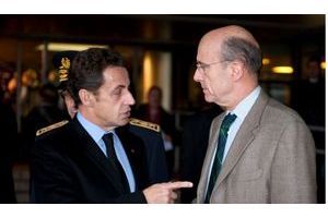 Nicolas Sarkozy et alain Juppé (de g. à dr.).