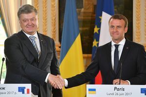 Emmanuel Macron en conférence de presse avec son homologue ukrainien Petro Porochenko.