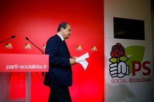 Jean-Christophe Cambadélis dimanche soir au siège du Parti socialiste.