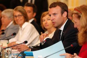 Macron à ses ministres : "Il ne faut jamais céder aux Cassandre"