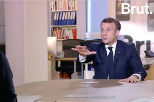 Emmanuel Macron, lors de son interview à Brut vendredi. 