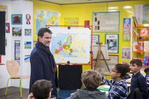 Manuel Valls dans l'émission «Au tableau!», prochainement diffusée sur C8.