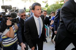L'ancien Premier ministre Manuel Valls à son arrivée à l'Assemblée nationale le lundi 19 juin.