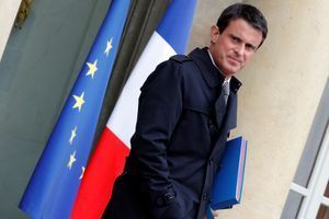 Manuel Valls sur le perron de l'Elysée, mai 2016.