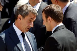 Nicolas Sarkozy et Emmanuel Macron, tête à tête aux Invalides