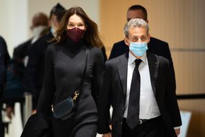 Procès des écoutes : Carla Bruni aux côtés de Nicolas Sarkozy pour les plaidoiries de la défense