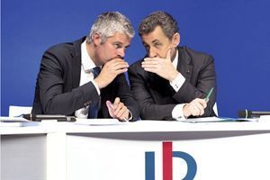 Laurent Wauquiez et Nicolas Sarkozy au conseil national des Républicains, le 2 juillet 2016.