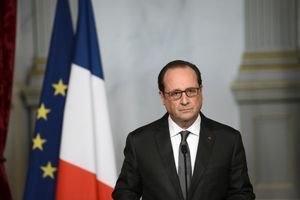 François Hollande s'exprimant depuis l'Elysée au lendemain des attentats, le 14 novembre 2015.