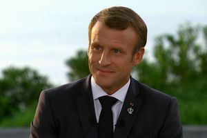 Emmanuel Macron lundi soir lors de son interview sur France 2. 