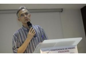 Bruno Toussaint, directeur de la revue médicale «Prescrire» lors d'une conférence de presse sur le Médiator (janvier 2011).
