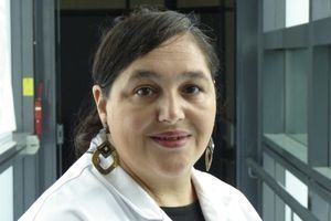 Dr Nadira Delhem, Onco-immunologiste au département de biologie à l’Institut Pasteur de Lille.