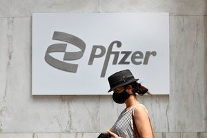 Pfizer a annoncé avoir commencé un essai clinique de grande ampleur pour sa pilule anti-Covid.