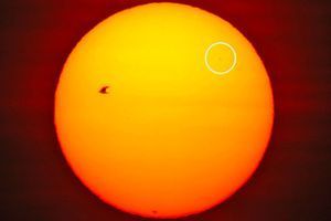 Une image du transit de Mercure devant le Soleil.
