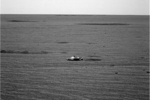 Un objet étrange sur les dunes de Mars.