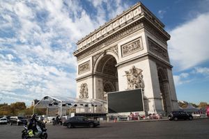 Des aménagements sont déjà en place à l'Arc de Triomphe à Paris.