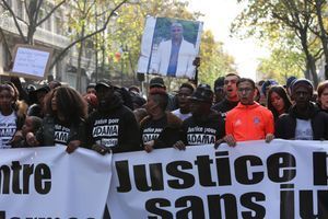 A Paris, des centaines de manifestants réclament "justice" pour Adama Traoré