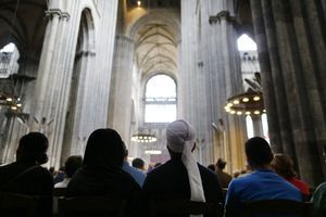 A Rouen, catholiques et musulmans unis face à la haine