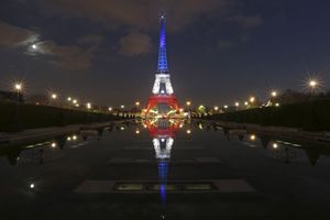 La Tour Eiffel sera illuminée à partir de ce vendredi.