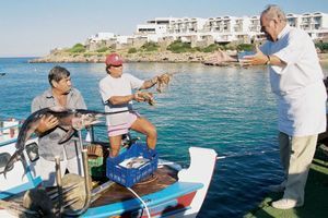 Pêche fructueuse lors de vacances familiales en Crète, en 2002.
