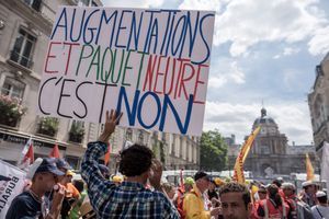 Les buralistes manifestaient devant le Sénat, à Paris, le 22 juillet dernier.