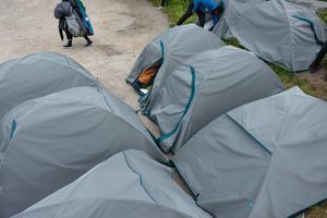 Campement de migrants érythréens à Calais, en juin 2021.