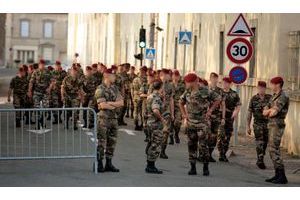  Des soldats du RPIMa photographiés en 2008 à Carcassonne. 