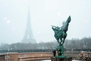 En images : Paris sous la neige