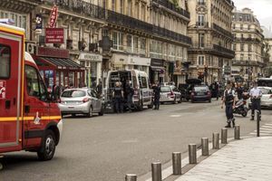 La fausse alerte de samedi avait mobilisé de policiers et pompiers à Paris.