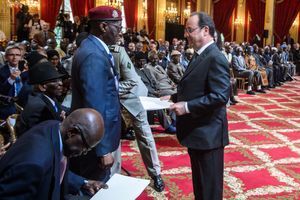 François Hollande a réintégré 28 tirailleurs sénégalais dans la nationalité française