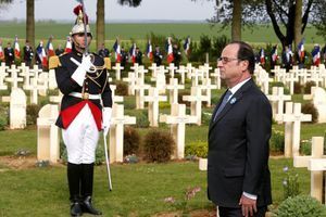 François Hollande commémore le centenaire de la bataille du Chemin des Dames