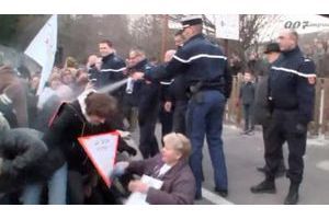 Gard: des manifestants gazés par un gendarme