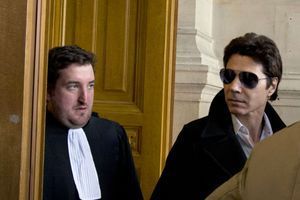 Jean-Luc Lahaye arrive au tribunal lundi, à Paris.