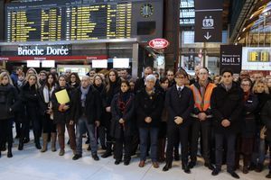 La minute de silence a été observée en Gare de Lyon, à Paris. 