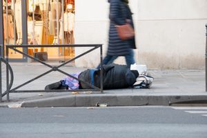 Un sans-abri à Paris, le 25 février 2018.