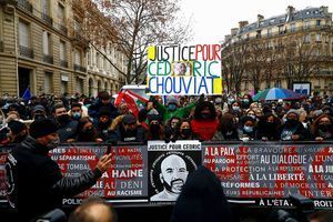 Marche hommage à Cédric Chouviat, mort il y a un an, après un contrôle de police