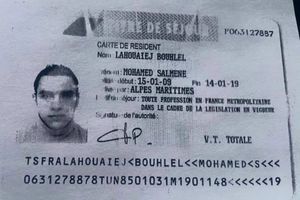 Une copie de la pièce d'identité de Mohamed Lahouaiej-Bouhlel, le terroriste qui a tué 84 personnes à Nice le 14 juillet.