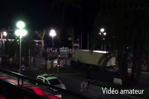 Nice: Les vidéos de l'attentat au camion dans la foule