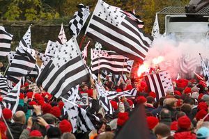 La manifestation des "bonnets rouges" bretons samedi à Carhaix.