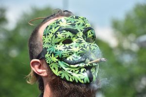Paris : ils marchent pour la dépénalisation du cannabis
