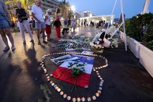 Hommage à Nice, le 14 juillet 2017.
